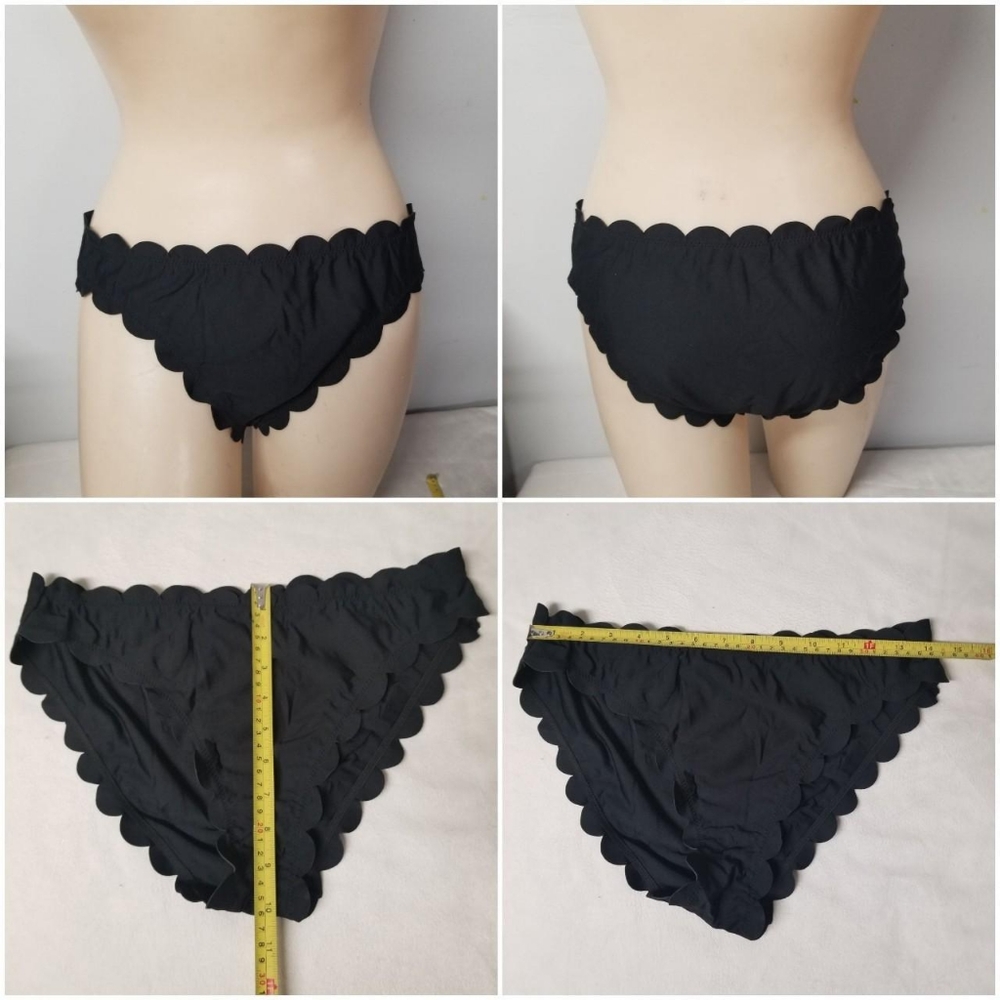 Scalloped black stretchy bikini bottom Medium